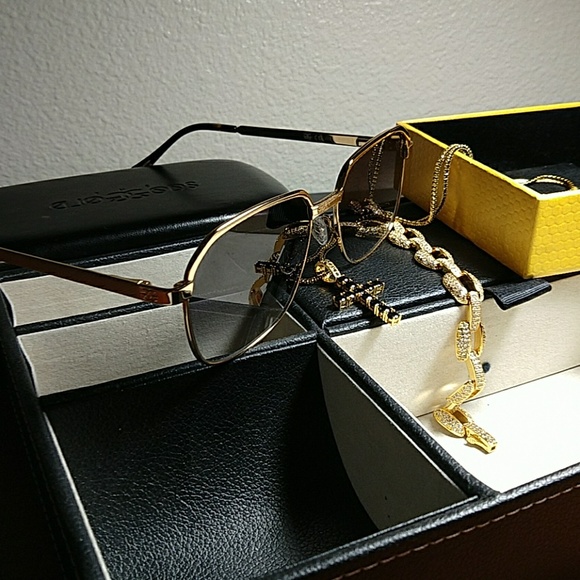 Apollo Sunglasses🔥 - Black Gradient - Gold Gods - Picture 4 of 5